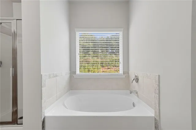 $2,200 | 33 North Village Circle, Rydal, GA 30171