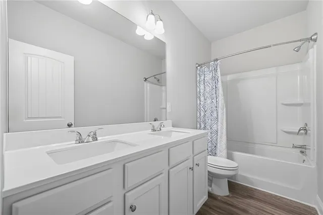 $2,200 | 33 North Village Circle, Rydal, GA 30171