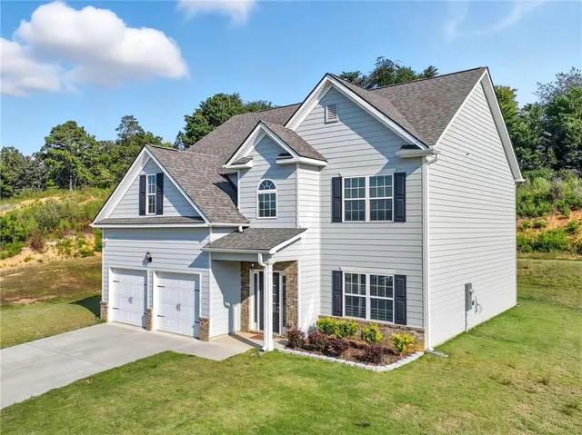 $2,200 | 33 North Village Circle, Rydal, GA 30171