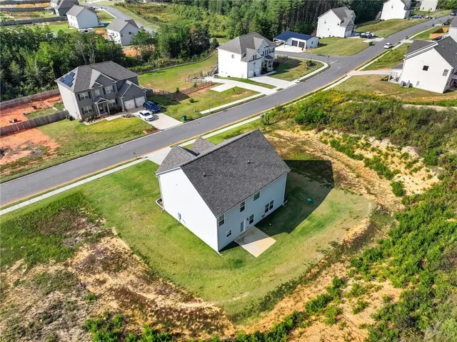 $2,200 | 33 North Village Circle, Rydal, GA 30171