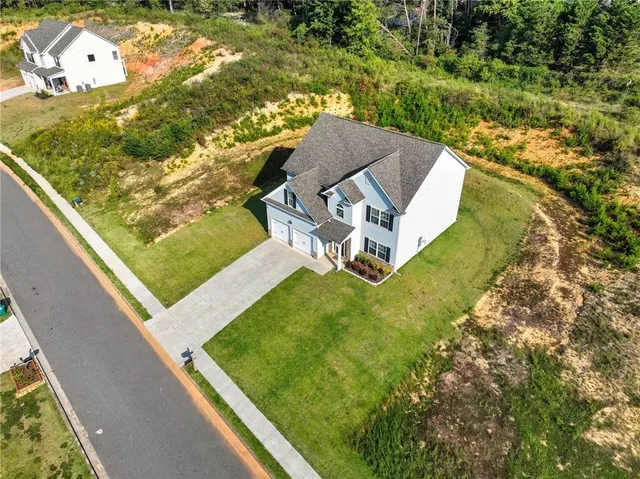 $2,200 | 33 North Village Circle, Rydal, GA 30171