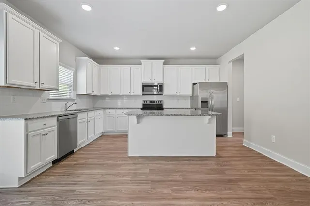 $2,200 | 33 North Village Circle, Rydal, GA 30171