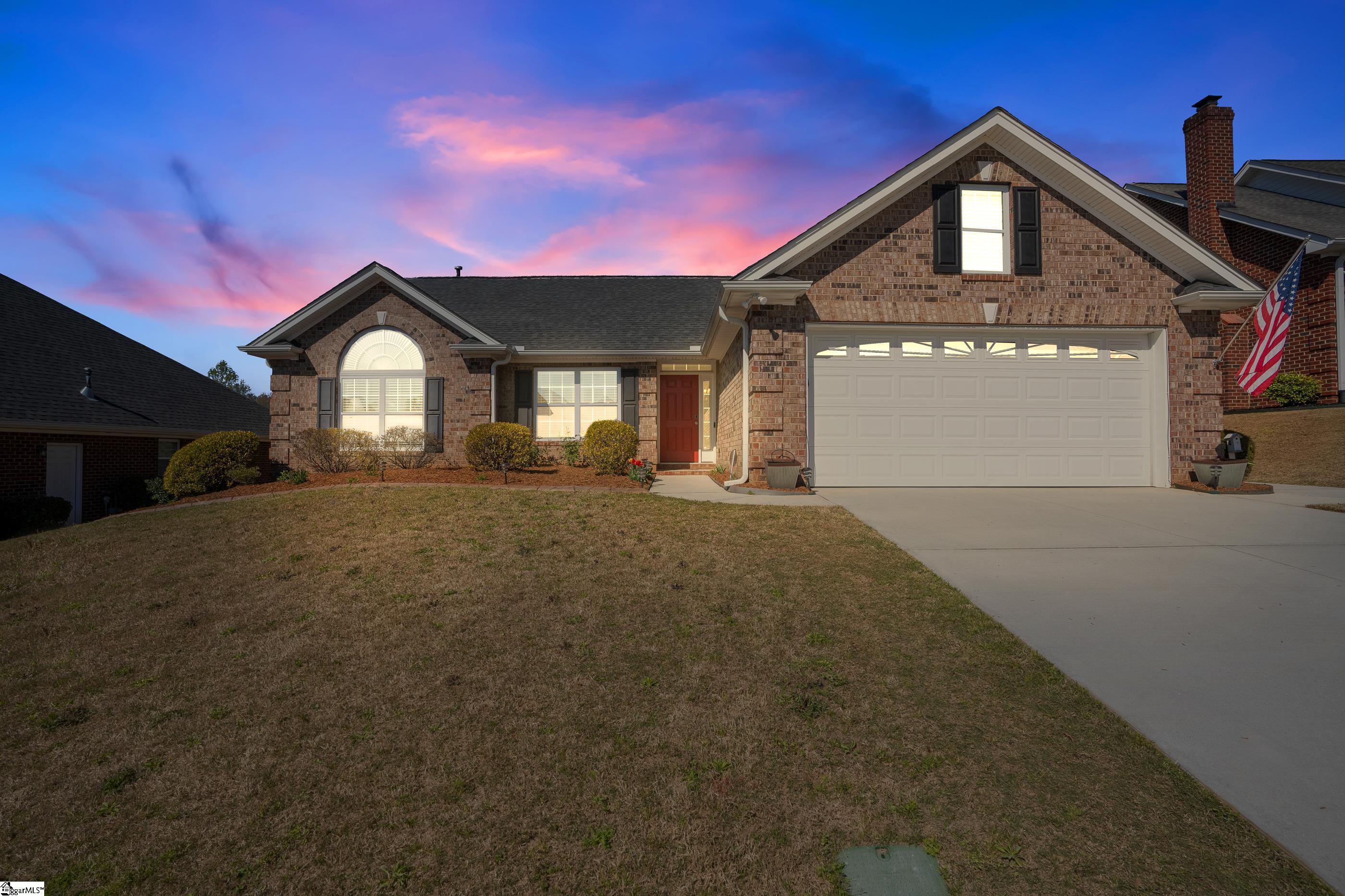 11 Cedarcrest Court Simpsonville, SC 29680 - Photo 2 of 31