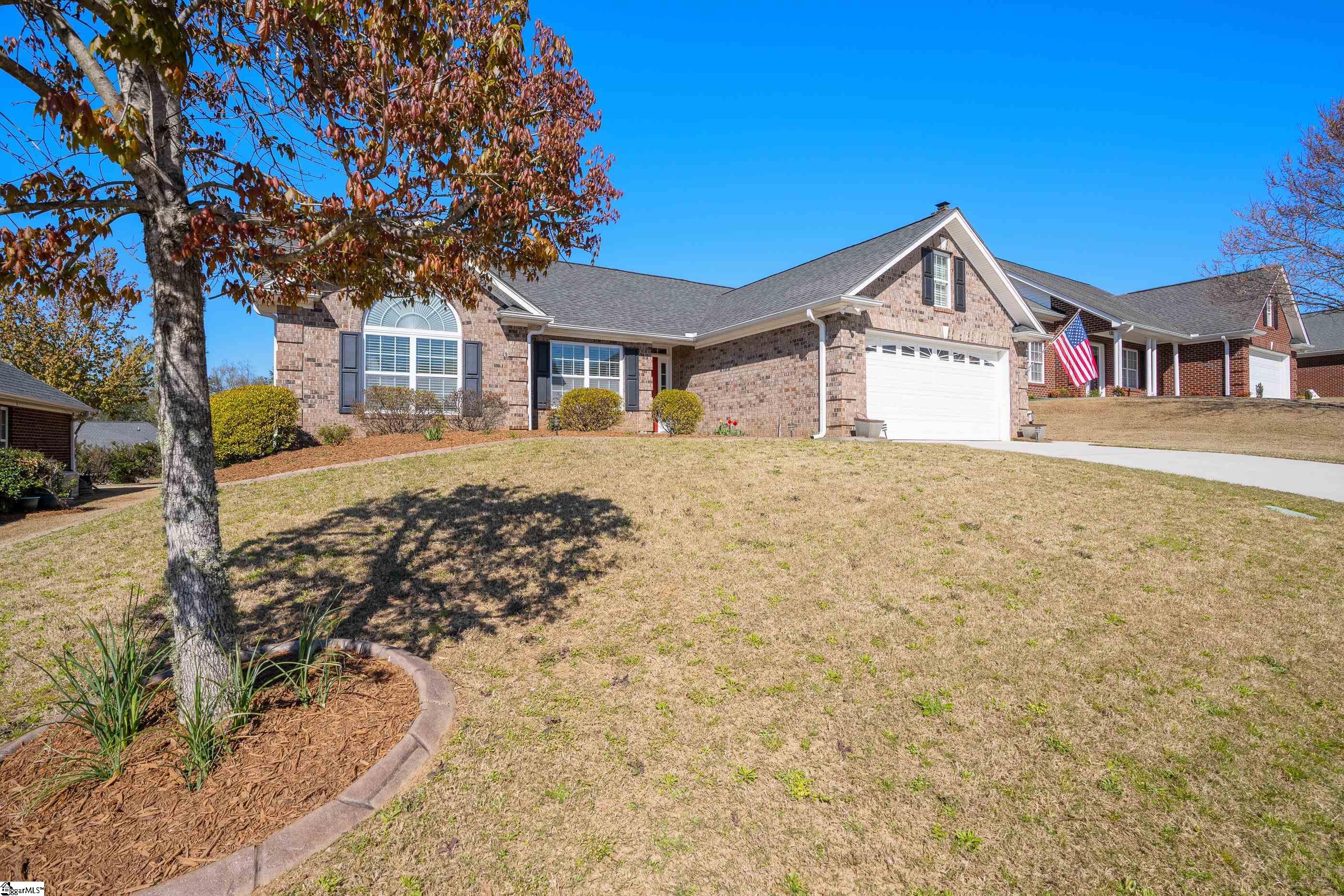 11 Cedarcrest Court Simpsonville, SC 29680 - Photo 5 of 31