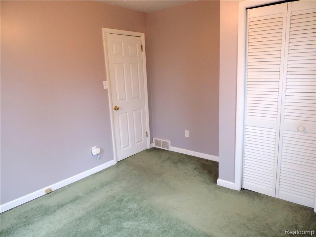 3385 Bathurst Avenue Rochester Hills, MI 48309 - Photo 13 of 19