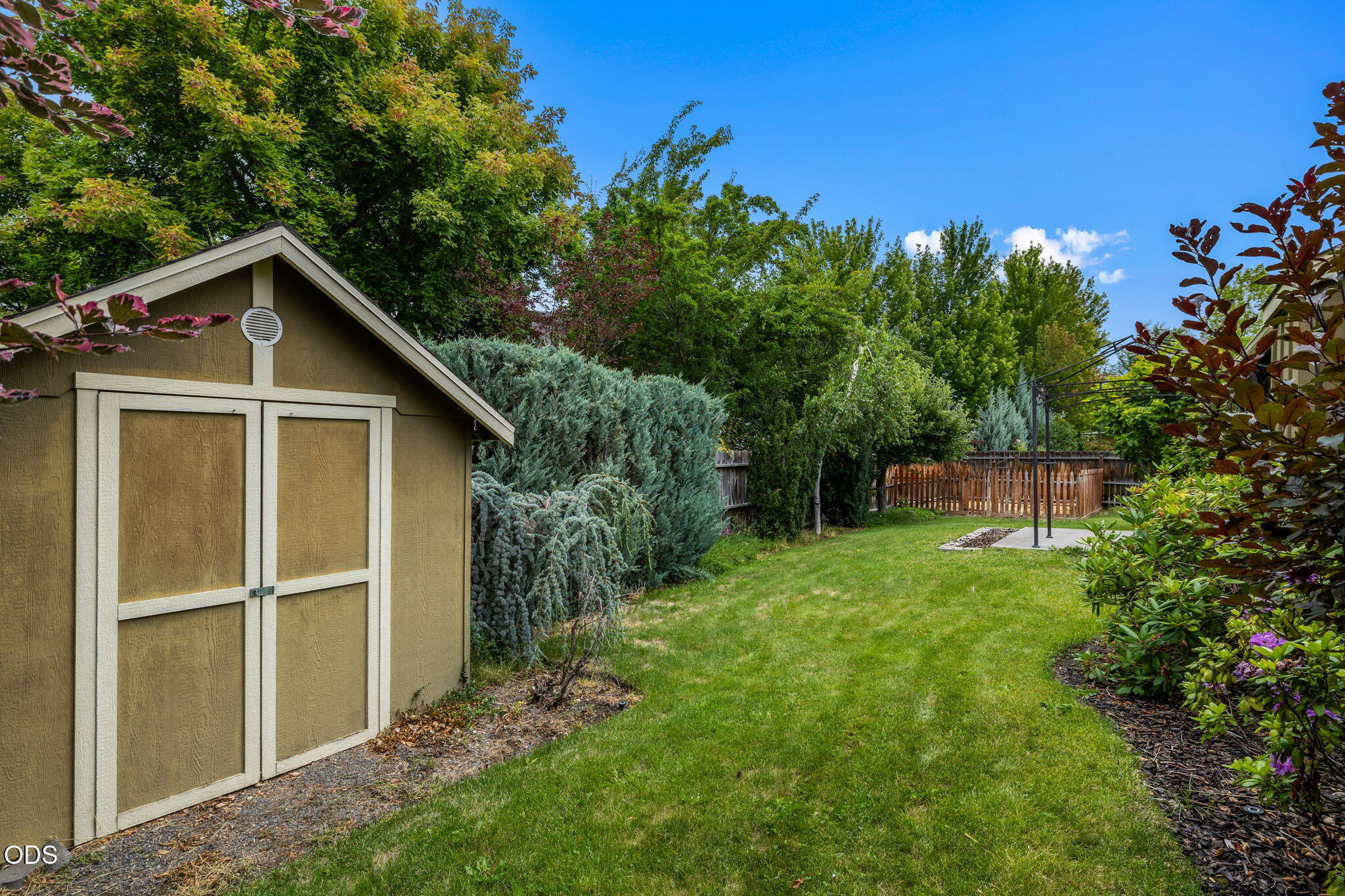 2041 Southwest Obsidian Avenue Redmond, OR 97756 - Photo 42 of 49