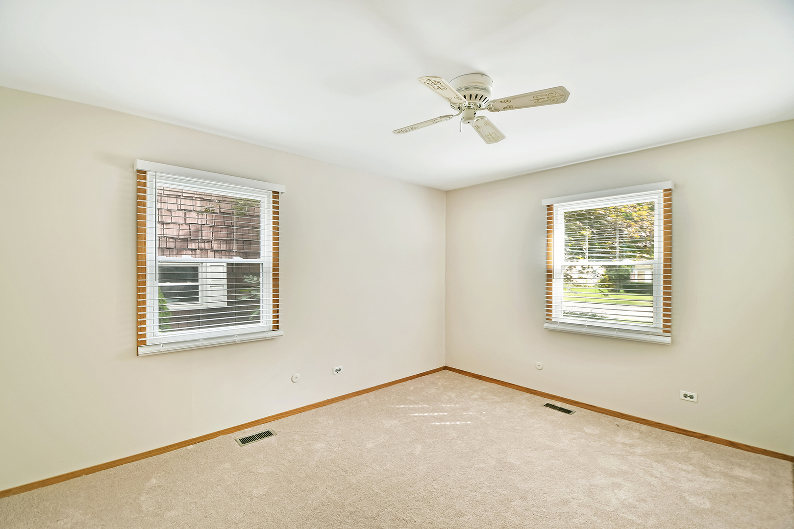 284 Timber Hill Road Buffalo Grove, IL 60089 - Photo 23 of 34 Gallery Image 23