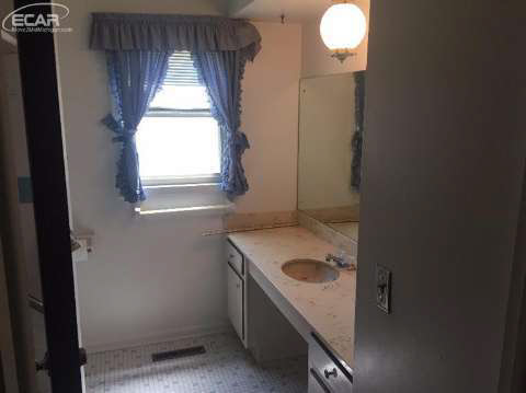 4462 Stoney Ridge Road Flint, MI 48507 - Photo 8 of 9 20444742-7.JPG