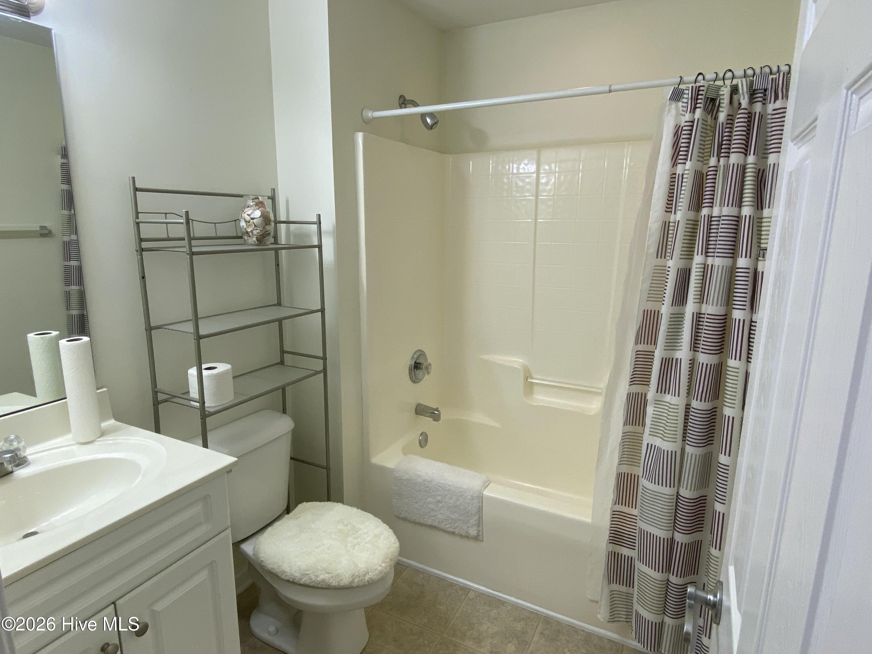 1041 Bridgeport Way Leland, NC 28451 - Photo 5 of 22 Bath 1