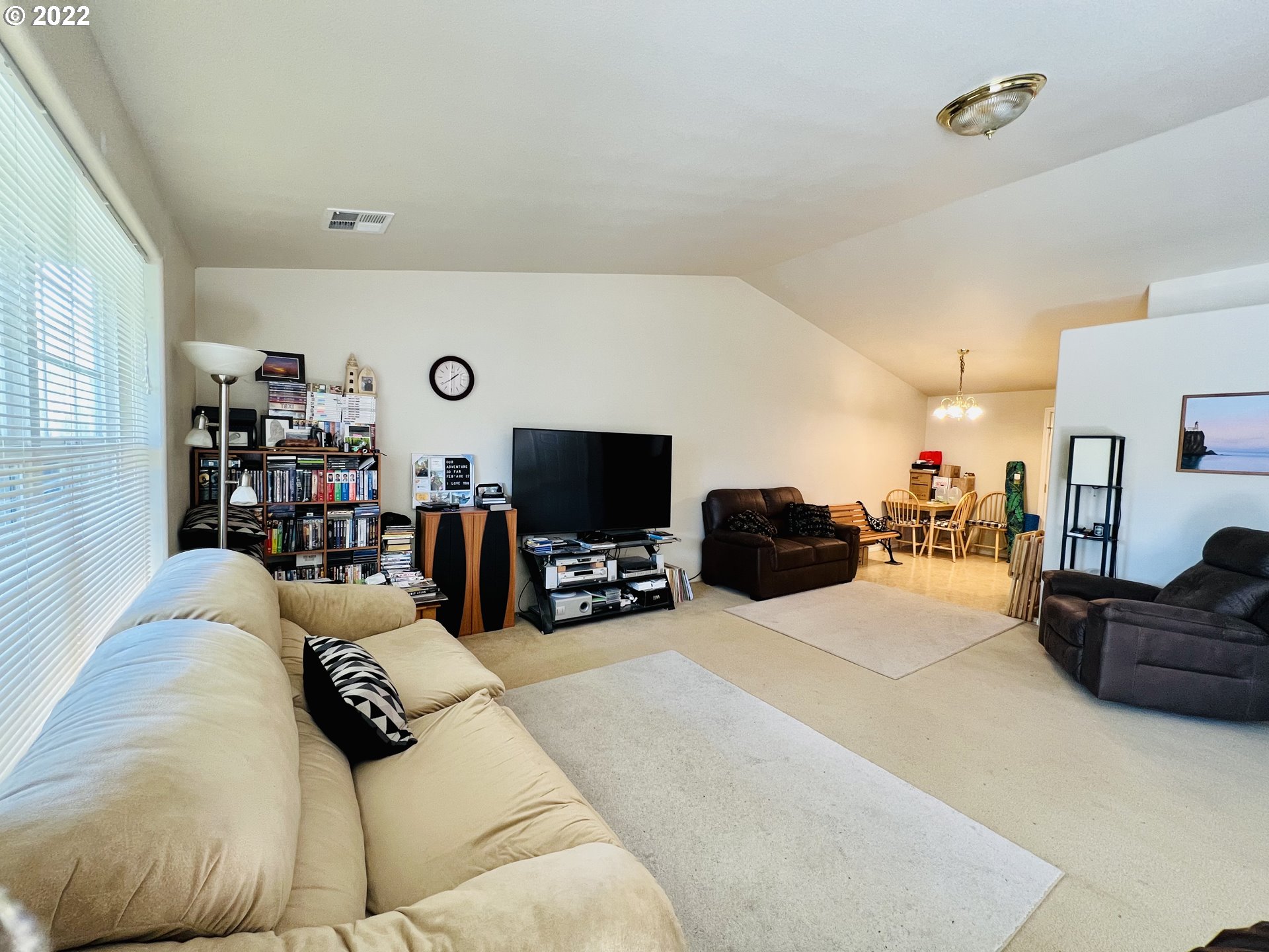 172 Northeast Rose Ridge Drive Winston, OR 97496 - Photo 5 of 19 Gallery Image 5
