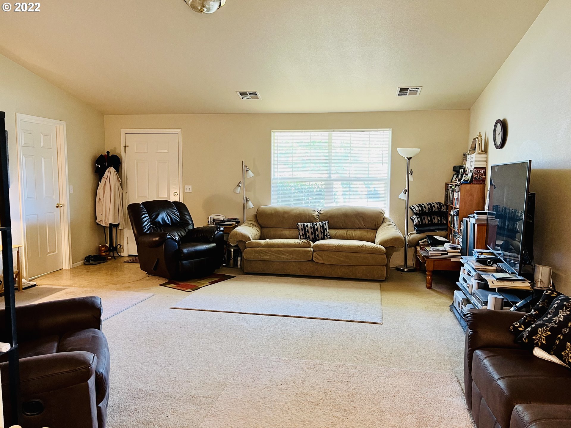 172 Northeast Rose Ridge Drive Winston, OR 97496 - Photo 6 of 19 Gallery Image 6