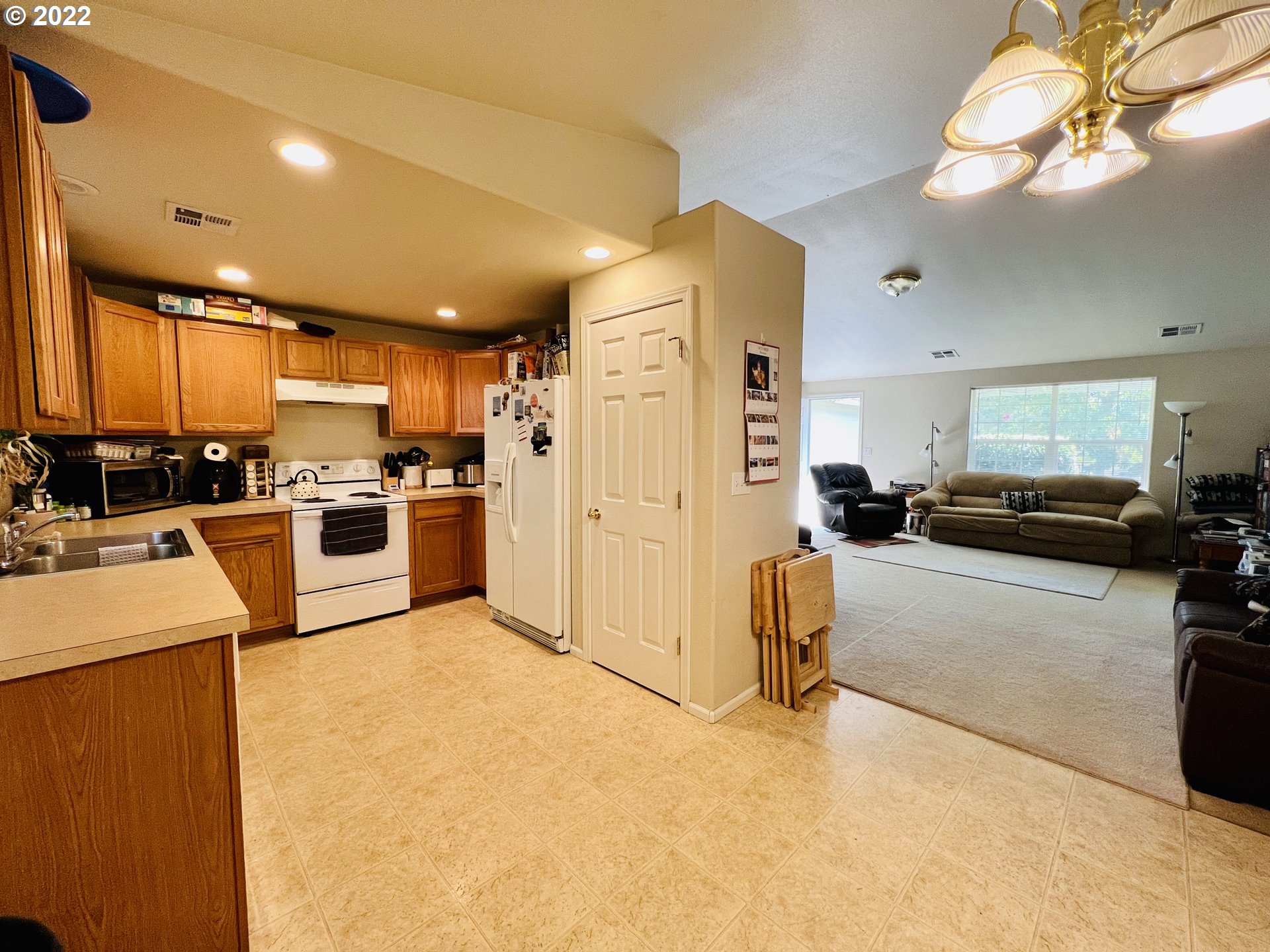 172 Northeast Rose Ridge Drive Winston, OR 97496 - Photo 9 of 19 Gallery Image 9