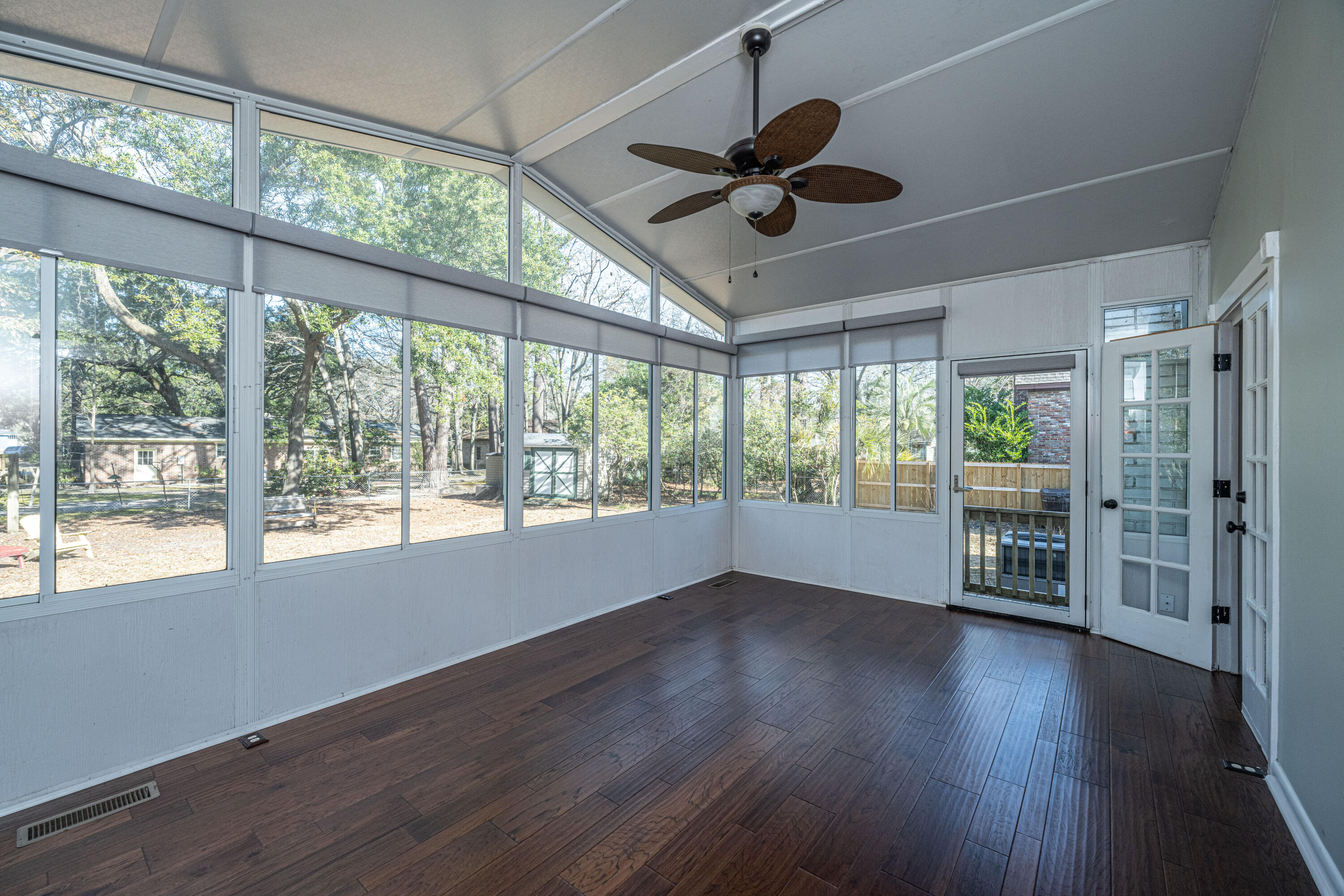 1249 Dearsley Court Mount Pleasant, SC 29464 - Photo 19 of 45 1249DearsleyCt20