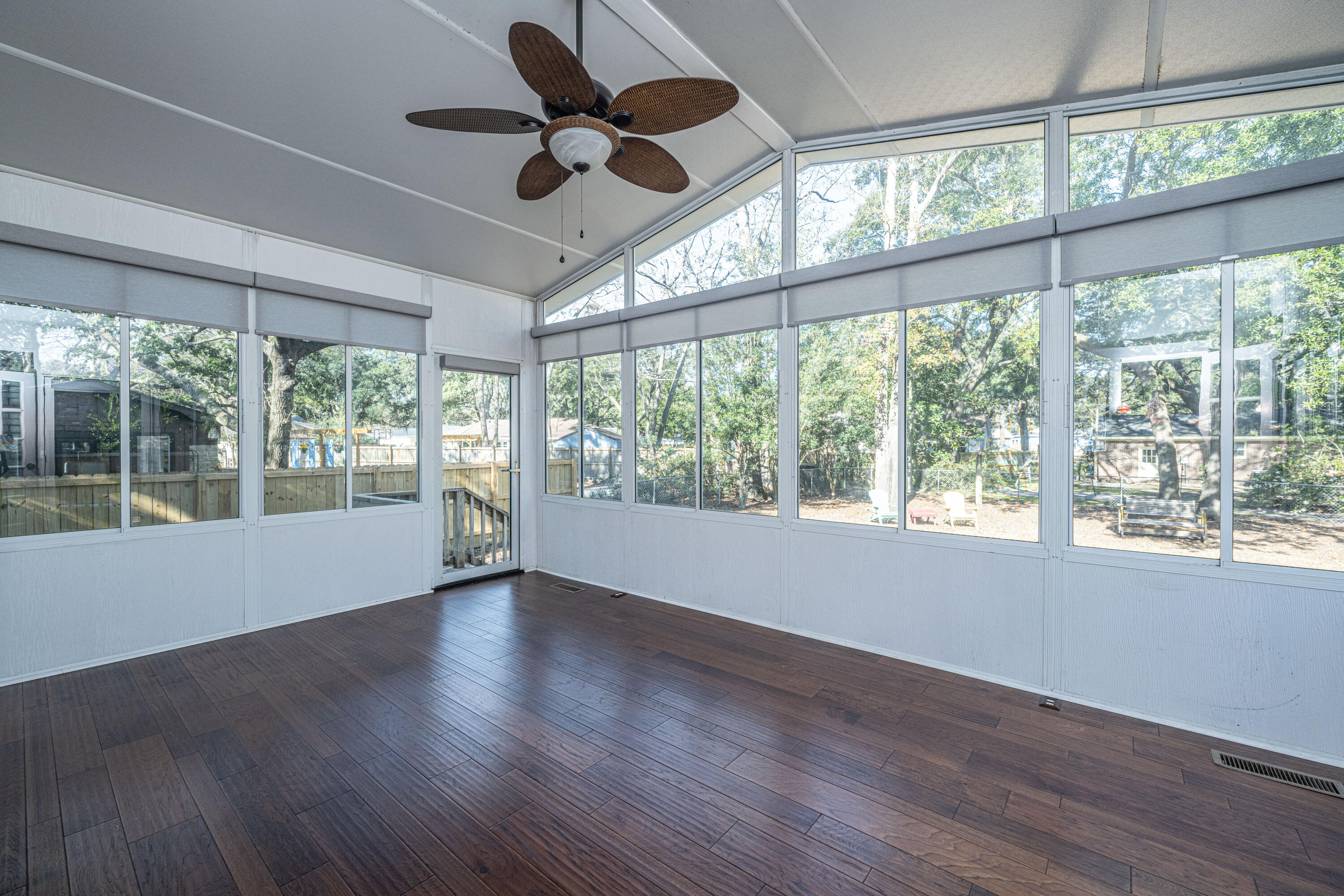 1249 Dearsley Court Mount Pleasant, SC 29464 - Photo 20 of 45 1249DearsleyCt21