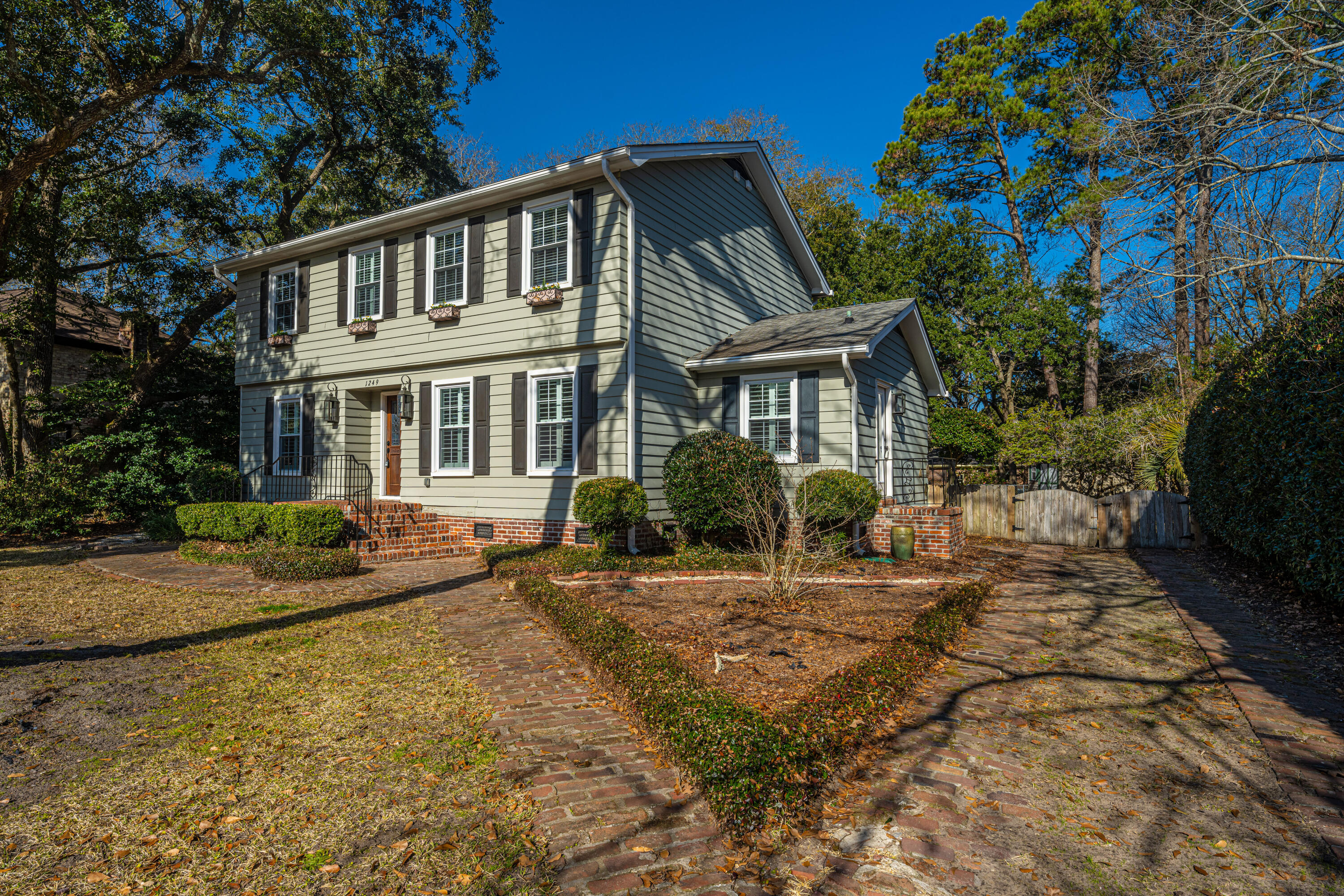 1249 Dearsley Court Mount Pleasant, SC 29464 - Photo 4 of 45 1249DearsleyCt04