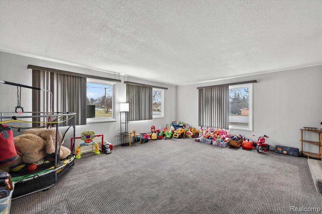 13520 Fenton Road Fenton, MI 48430 - Photo 12 of 41 Gallery Image 12