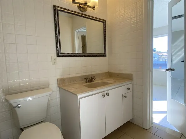 $1,225,000 | 2700 Northeast 57th Street, Fort Lauderdale, FL 33308