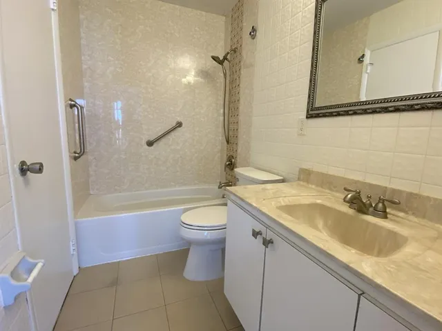 $1,225,000 | 2700 Northeast 57th Street, Fort Lauderdale, FL 33308