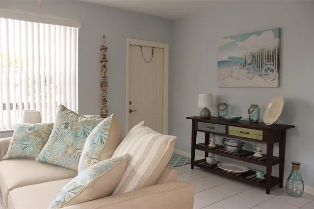 $1,225,000 | 2700 Northeast 57th Street, Fort Lauderdale, FL 33308