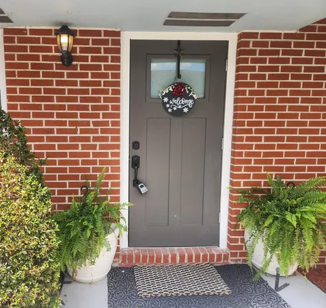 $2,025 | 452 Martin Avenue, Unit B, Greenacres, FL 33463