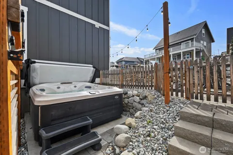 $1,450,000 | 298 Bobcat Lane, Chelan, WA 98816