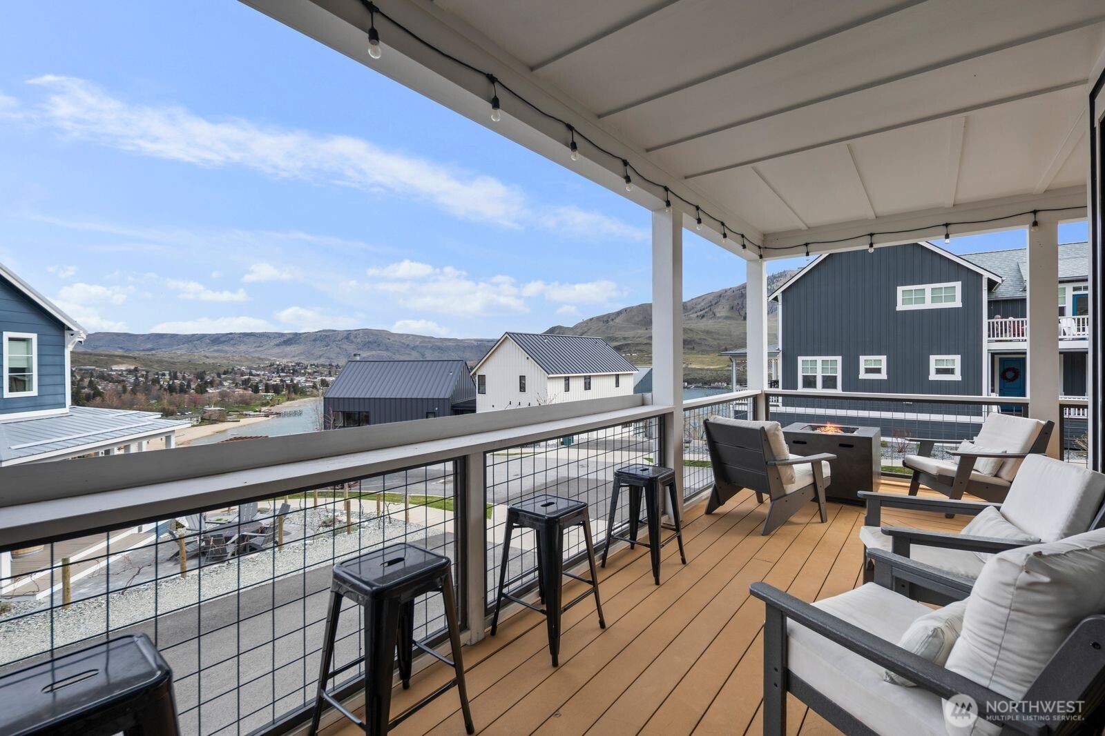 298 Bobcat Lane Chelan, WA 98816 - Photo 7 of 40 a view of a balcony with furniture