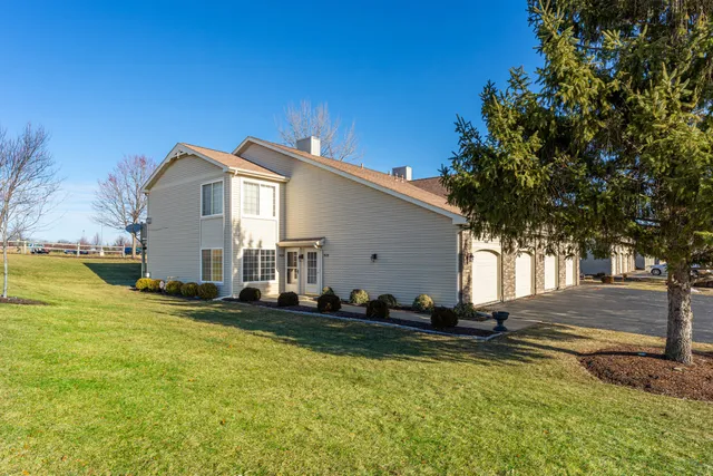 $220,000 | 7636 Creek Bend, Unit 7636, Rockford, IL 61114