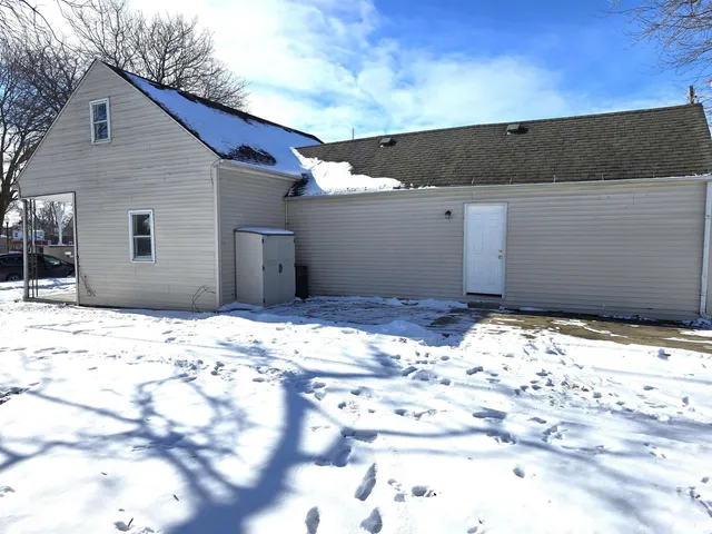 $124,900 | 121 East Main Street, Williamsville, IL 62693