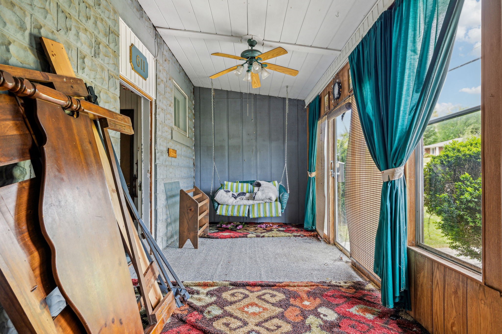 611 1st Avenue Mount Pleasant, TN 38474 - Photo 9 of 33 a front view of a house with garden