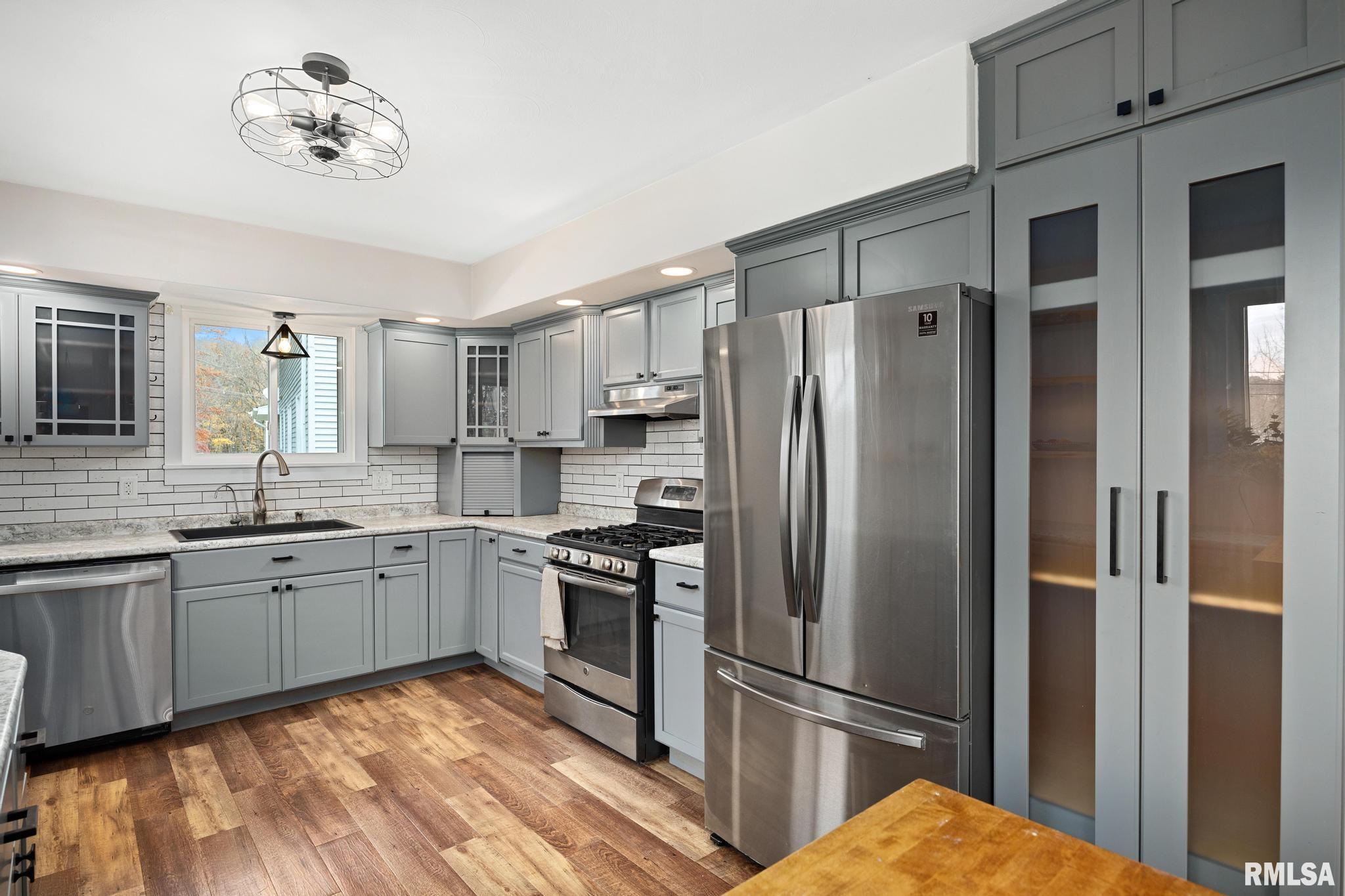 6311 North Riviera Court Peoria, IL 61614 - Photo 11 of 34