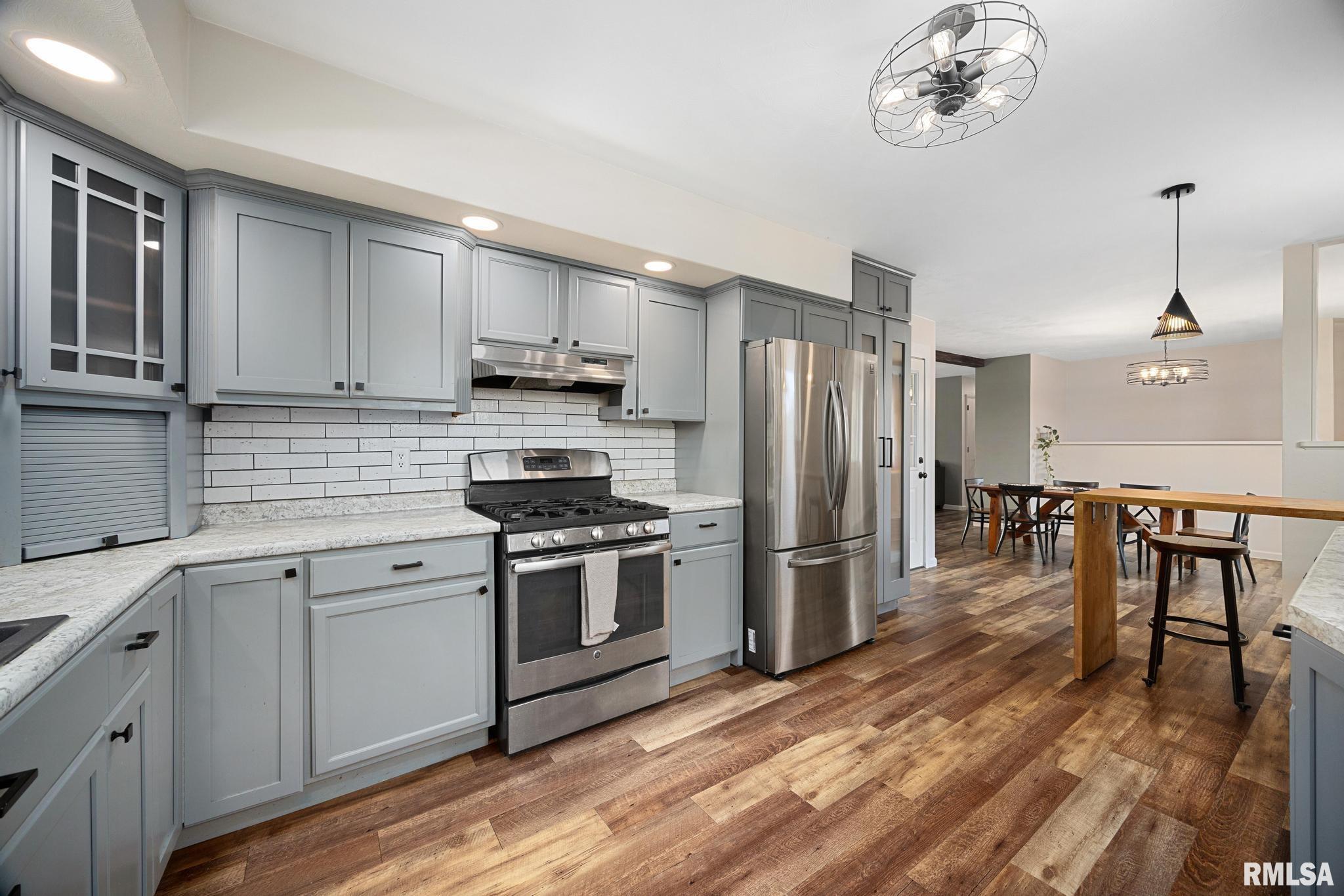 6311 North Riviera Court Peoria, IL 61614 - Photo 12 of 34