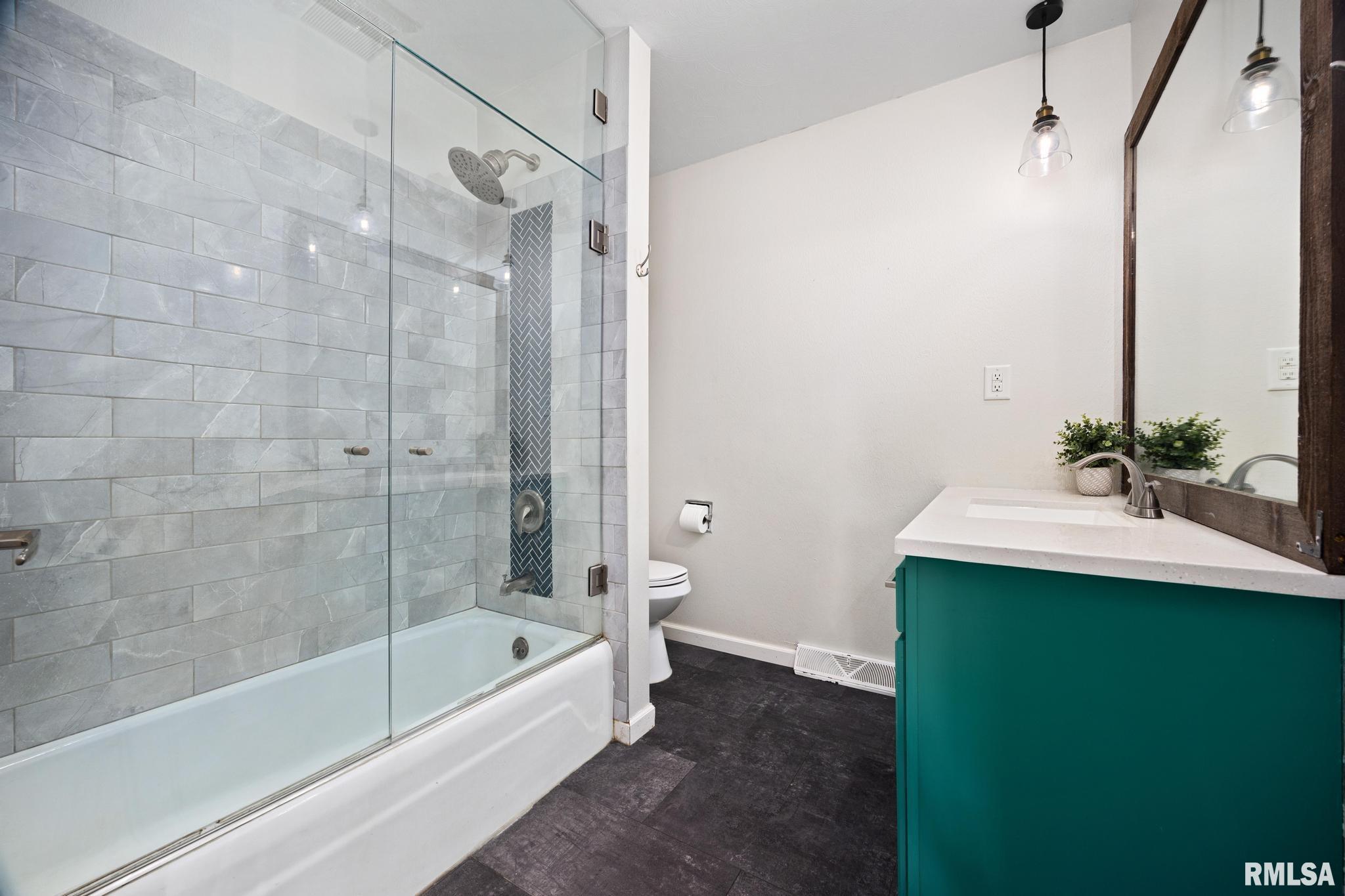 6311 North Riviera Court Peoria, IL 61614 - Photo 14 of 34