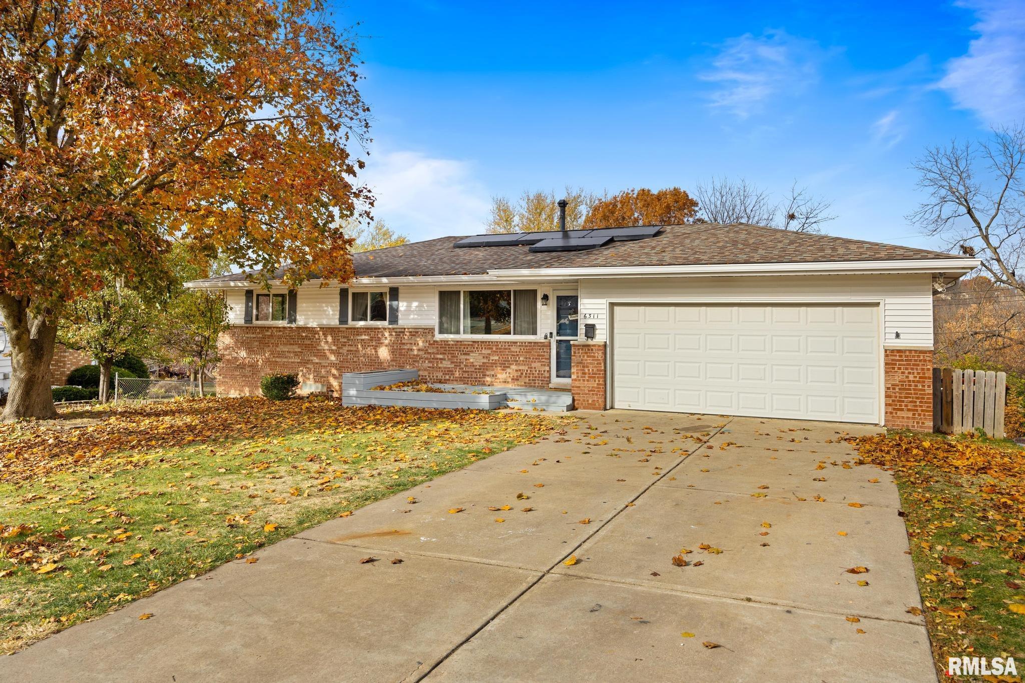 6311 North Riviera Court Peoria, IL 61614 - Photo 2 of 34