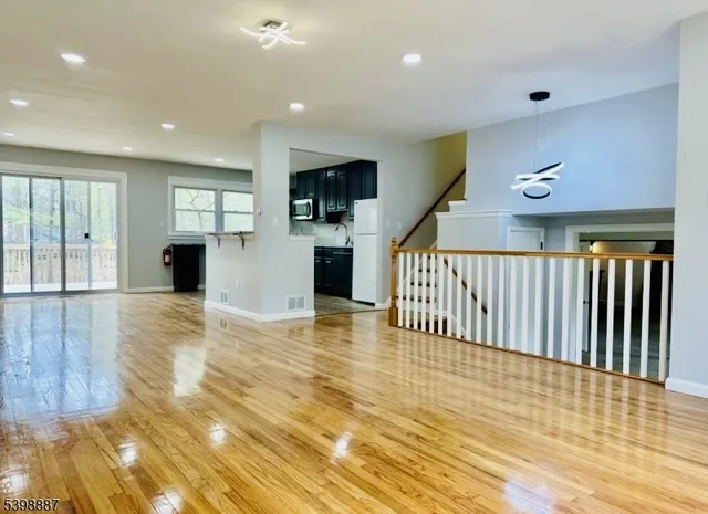 $4,350 | 50 Dolly Road, Parsippany, NJ 07054