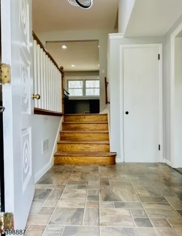 $4,350 | 50 Dolly Road, Parsippany, NJ 07054