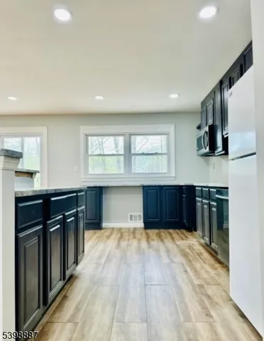 $4,350 | 50 Dolly Road, Parsippany, NJ 07054