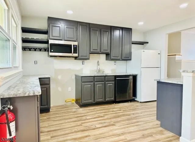 $4,350 | 50 Dolly Road, Parsippany, NJ 07054