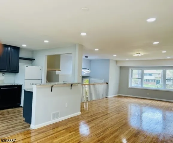 $4,350 | 50 Dolly Road, Parsippany, NJ 07054