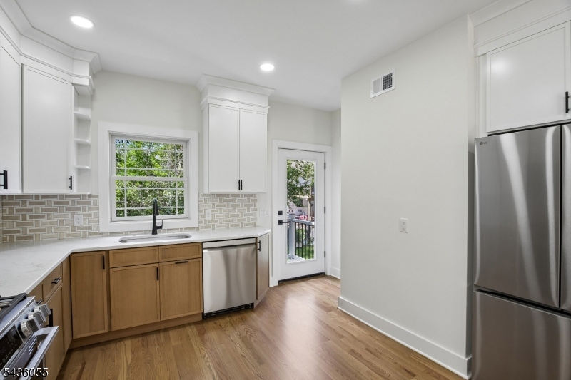 318 Halsey Road Parsippany, NJ 07054 - Photo 12 of 39