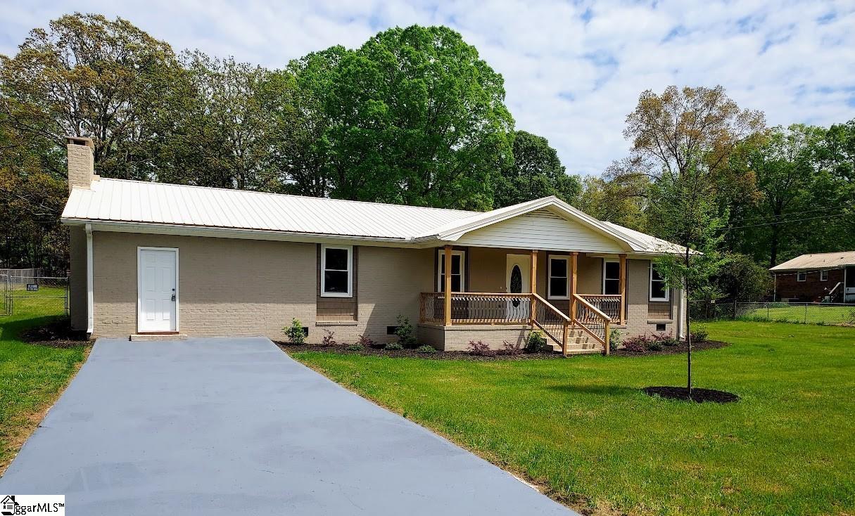 202 Lewis Road Williamston, SC 29697 - Photo 2 of 31