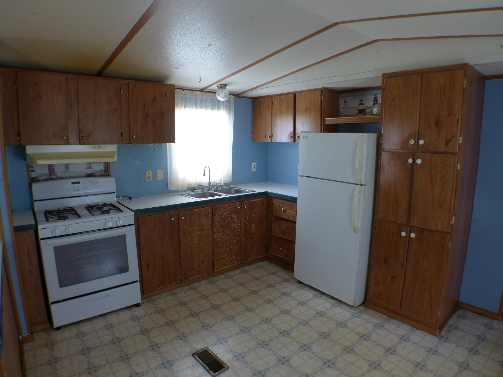 1190 Tarheel Road Benson, NC 27504 - Photo 6 of 14 Photo 6