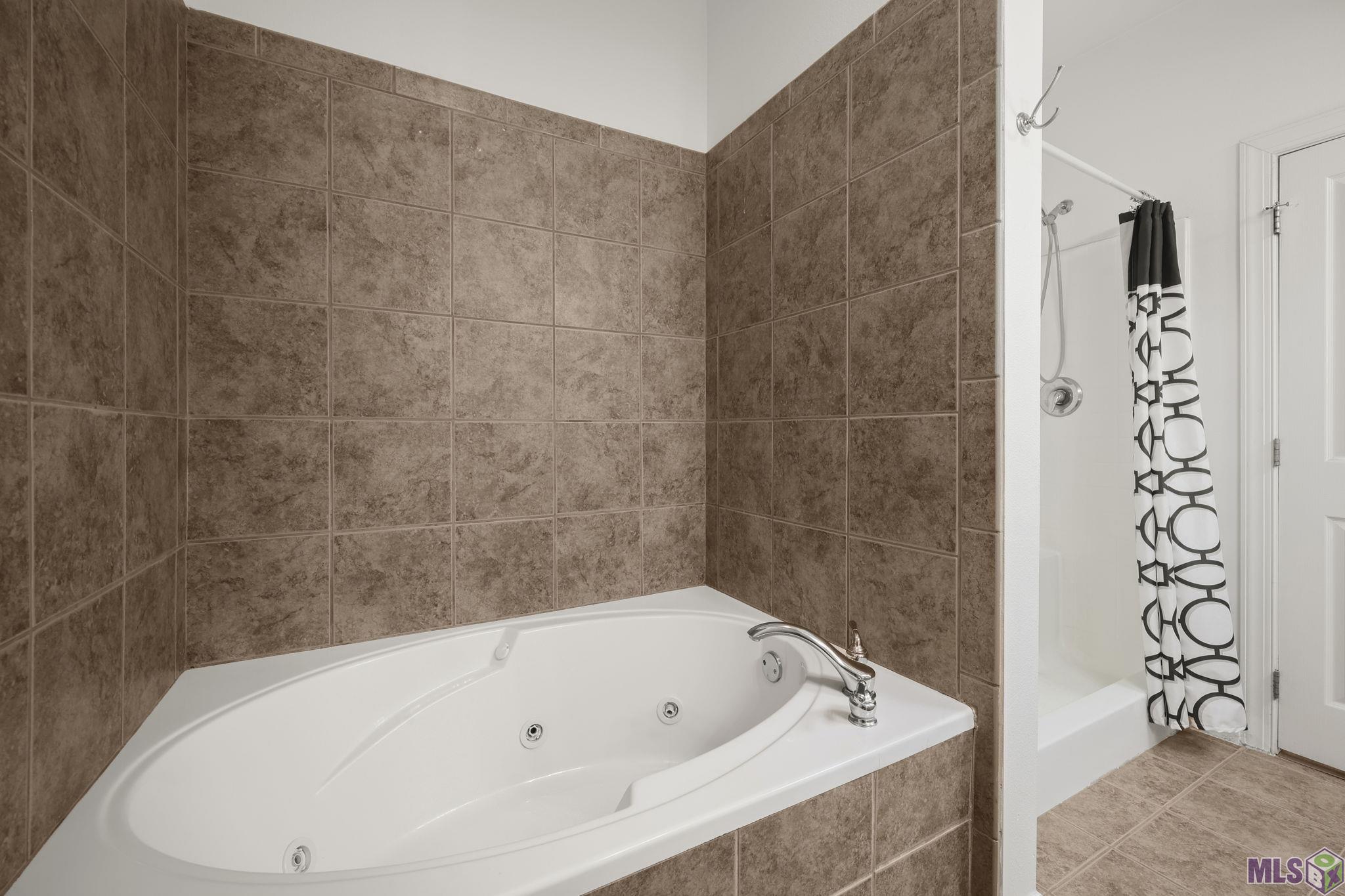 809 Summer Breeze Drive, Unit 1405 Baton Rouge, LA 70810 - Photo 11 of 18