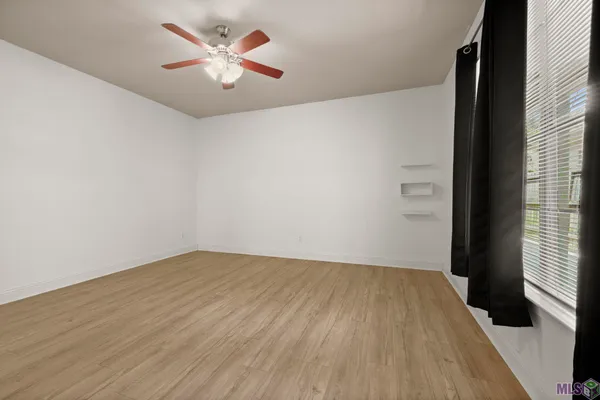 $186,500 | 809 Summer Breeze Drive, Unit 1405, Baton Rouge, LA 70810