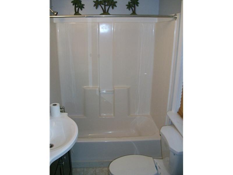 35 Hawthorne Road Naples, ME 04055 - Photo 14 of 32 1st floor bath