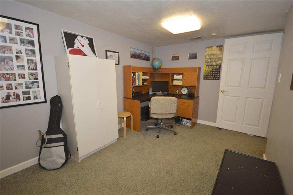 640 Highview Road Pittsburgh, PA 15234 - Photo 14 of 20