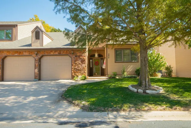 $285,000 | 909 North Maize Road, Wichita, KS 67212