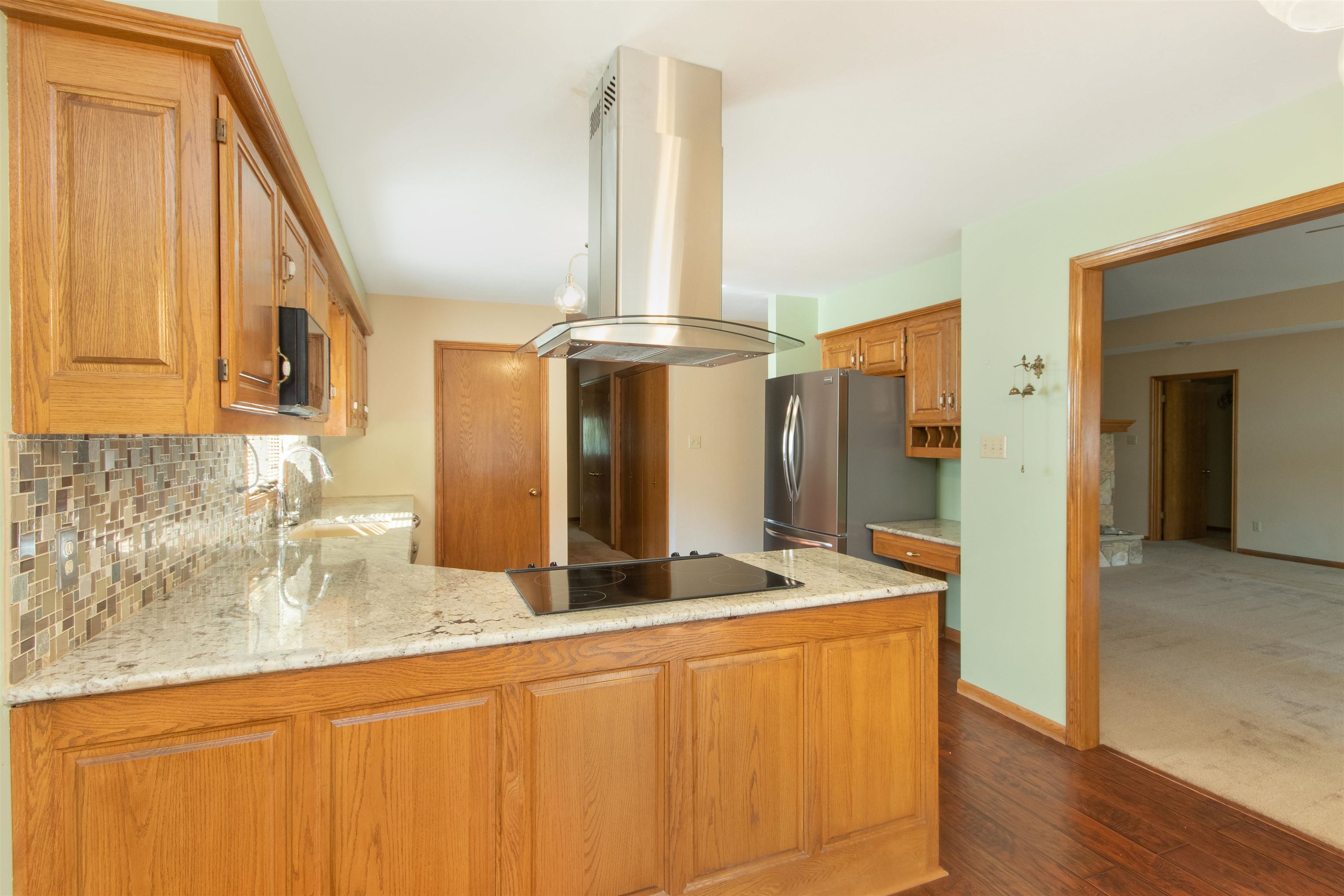 909 North Maize Road Wichita, KS 67212 - Photo 11 of 36