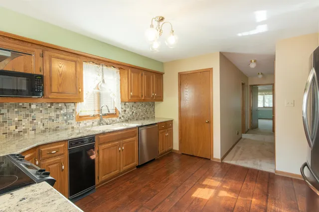 $285,000 | 909 North Maize Road, Wichita, KS 67212