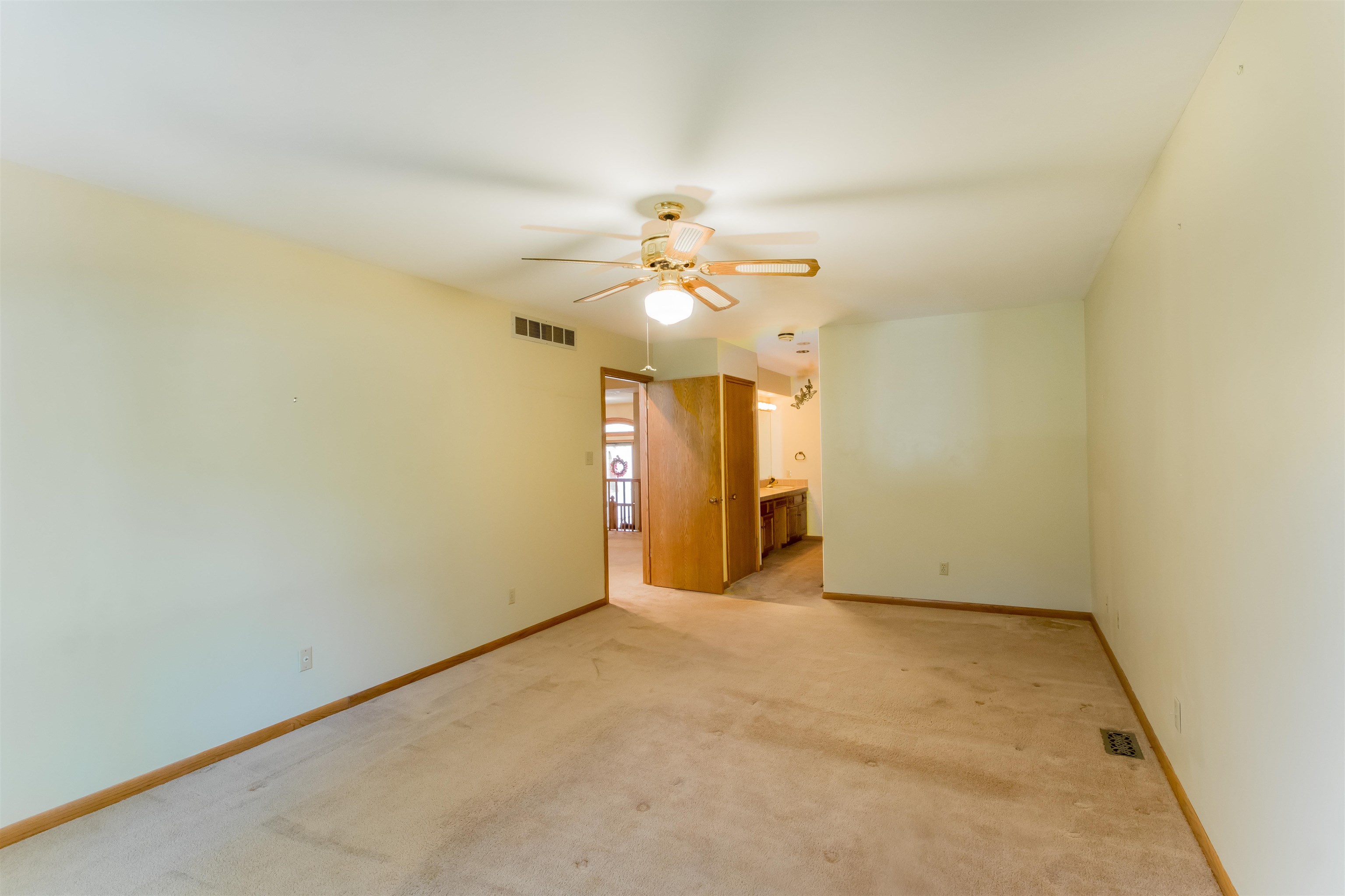 909 North Maize Road Wichita, KS 67212 - Photo 17 of 36