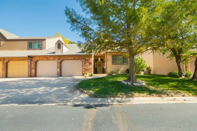 $285,000 | 909 North Maize Road, Wichita, KS 67212